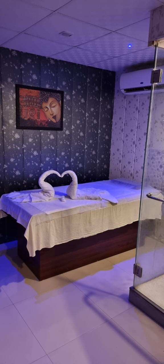 ALMA SPA bed area